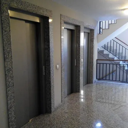 Apartamento Mota-2 Huca-los Prados; Parking Y Wifi Gratis *
