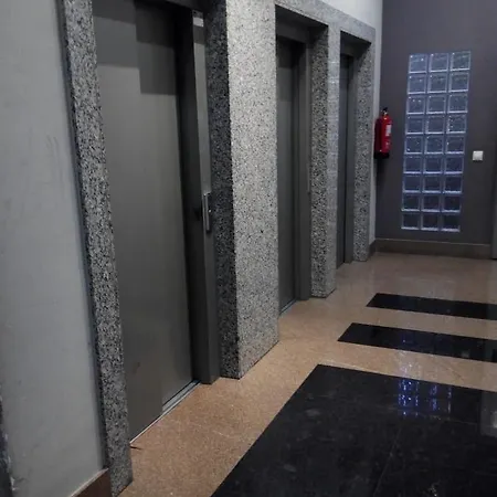 Mota-2 Huca-los Prados; Parking Y Wifi Gratis * Oviedo